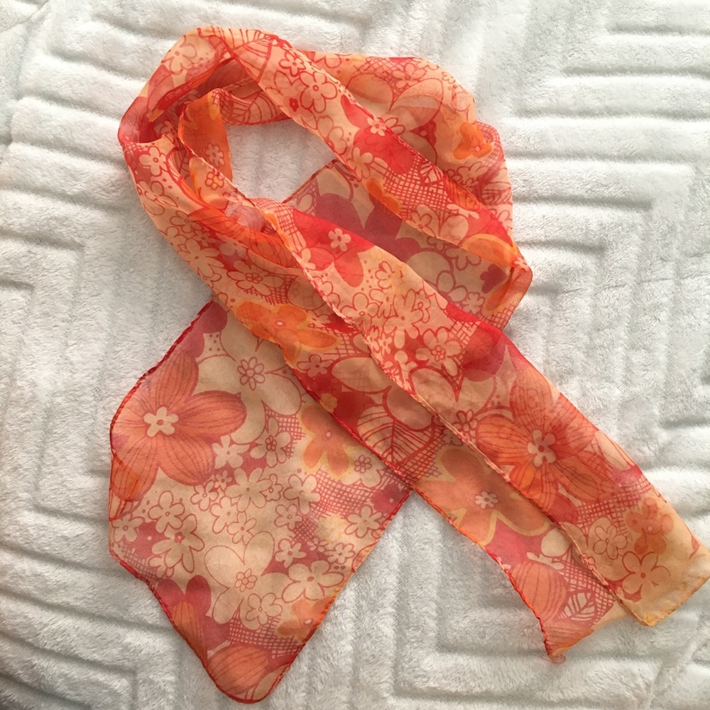 🍊 sheer floral 1960s style scarf 🧣